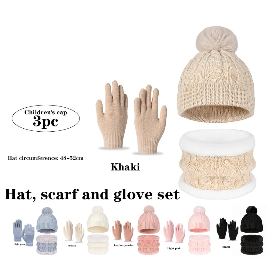 The single ball cap, neck cover and glove set is a knitted cap suitable for children aged 3 to 12, both boys and girls, for autu